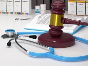 what-to-consider-before-filing-a-medical-malpractice-lawsuit